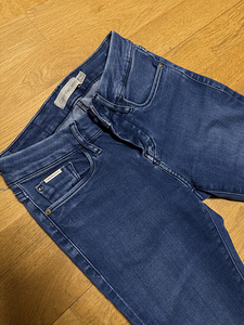 Naiste teksad XS Calvin Klein (2 foto / 2)