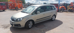 Opel Zafira 1.8 103 kw (2 foto / 8)