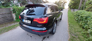 Audi Q7 3.0TDI (3 foto / 12)