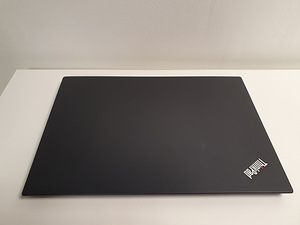 Thinkpad T495s Ryzen 5, 16GB RAM, Windows 11 (3 foto / 8)