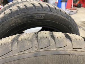 215/60 R17 naelrehvid (4 foto / 4)