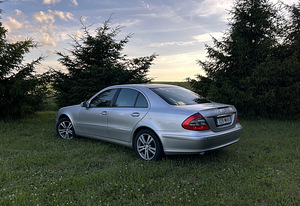 Mercedes-Benz E 220 2.1 110kW (3 foto / 8)