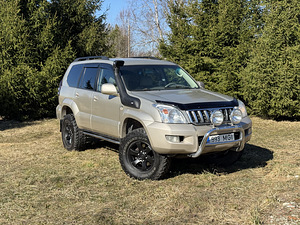 Toyota Land Cruiser 120 (1 foto / 10)