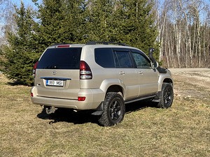 Toyota Land Cruiser 120 (3 foto / 10)