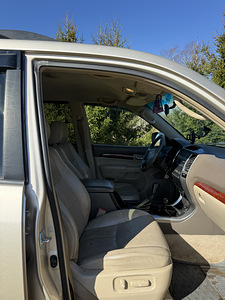 Toyota Land Cruiser 120 (9 foto / 10)