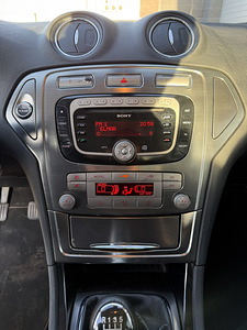 Ford Mondeo 2.0 diisel 103kw Registreemistasu makstud! (13 foto / 14)