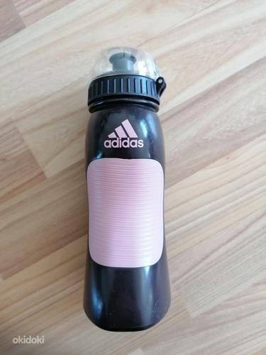 Бутылка для питья adidas с крышкой (фото #1)