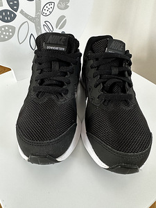 Nike Uus suurus 30, sisetald 18,5 cm. (3 foto / 6)