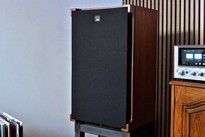 Sony SS-7300 ULM kõlarid (100W, 6ohm, 19kg, ca 1971-74) (3 foto / 10)
