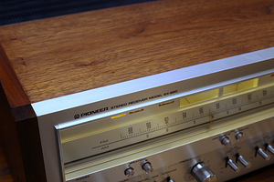 Pioneer SX-850 ressiiver (2x65 W, 19.1 kg, 1976-78) (4 foto / 10)