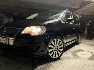 Volkswagen Touran 2.0 TDi 100kw (3 foto / 9)
