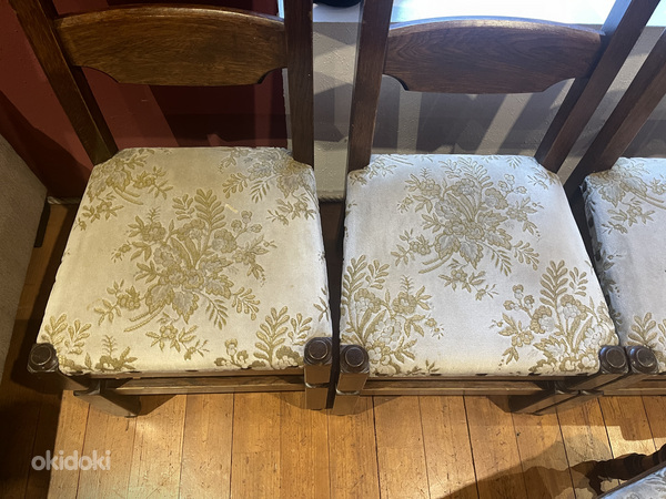 Антикварные обеденные стулья и пуфик из массива дерева (фото #2)