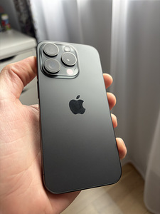 iPhone 15 Pro (2 фото из 6)