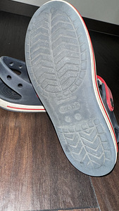 Crocs детские сандалии (3 фото из 3)