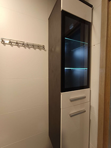 Настенный шкаф для ванной комнаты