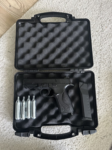 Airsofti püstol (2 foto / 8)