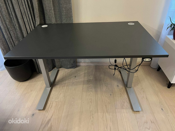 Elektriliselt reguleeritav laud