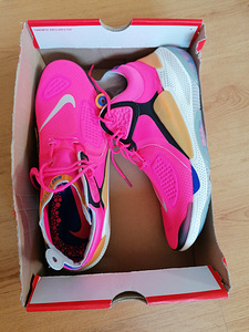 Nike tossud, suurus 45. (1 foto / 2)