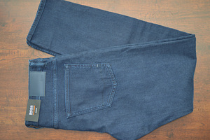 Hugo Boss teksad W36 L34 slim fit (1 foto / 1)