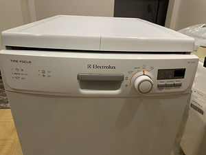 45 см nõudupesumasin Electrolux ESF 45030 W (8 foto / 8)
