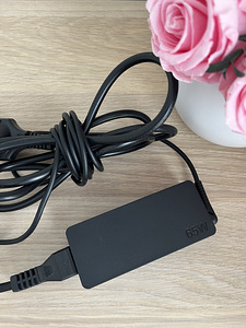 Vähekasutatud originaal Lenovo laadija 65W Type C kaabel (2 foto / 3)