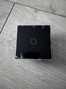 WIFI-ühenduse funktsiooniga puutelüliti (2 foto / 2)