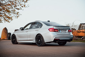 BMW 335 X-Drive M Package 3.0 225kW (6 фото из 15)