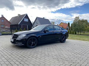 MB C 220 FACELIFT BLUEEFFICIENCY 2.1 CDI 125 kW (2 foto / 6)