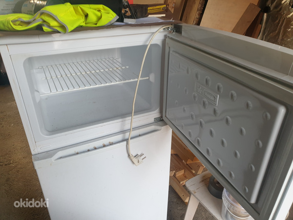 Маленький холодильник ВЕКО 125x55x55 (фото #2)