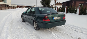 Mercedes-Benz C180 (2 foto / 8)
