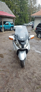 Suzuki Burgman 650cc (1 foto / 4)