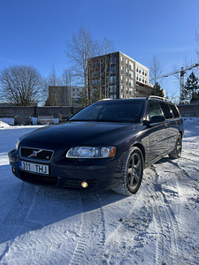 Volvo v70 AWD manuaal (3 foto / 9)