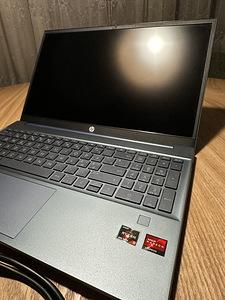 HP Pavilion 15 Ryzen 5, 8GB RAM, 512GB SSD (4 foto / 4)