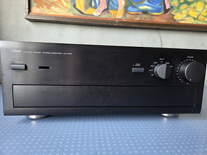 Стереоусилитель Yamaha AX-1070 (1 фото из 4)
