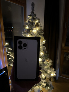 iPhone 13 Pro Max 128 ГБ (1 фото из 4)
