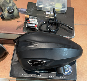Paintball marker and equipment (3 foto / 4)