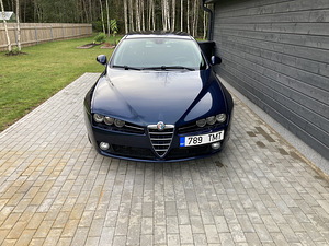 Alfa Romeo 159 Sportwagon 1,9 JTDM 110kw 2007a (5 foto / 15)