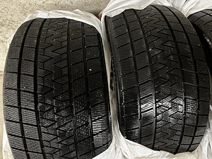 Lamell 295/35 R21 GripMax Stature 8-9mm, DOT 22, 4tk (1 foto / 6)