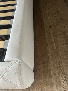 Valgest ökonahast voodi koos hoiukastiga (5 foto / 6)