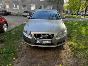 Volvo v70 (4 фото из 7)