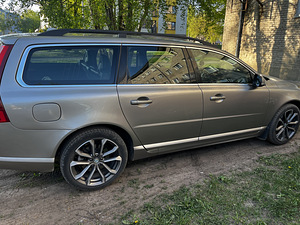 Volvo v70 (5 фото из 7)