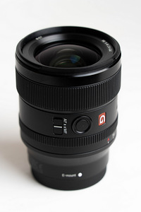 Sony FE 24mm f/1.4 GM objektiiv (2 foto / 2)