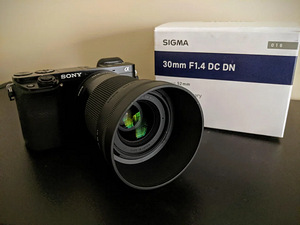 Sony a6000 + Sigma 30mm f/1.4 (1 foto / 1)