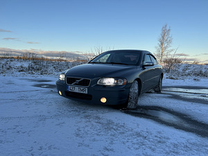 Volvo s60 (5 фото из 14)