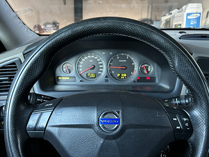 Volvo s60 (7 фото из 14)