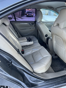 Volvo s60 (10 фото из 14)