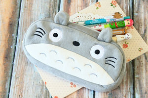 Totoro Cartoon Plush Zip Pen Bag (2 photo of 3)