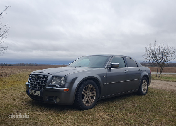 Chrysler 300c (фото #2)