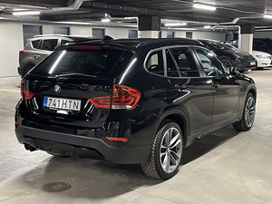 BMW X1 xDrive20i Sport line (4 foto / 15)