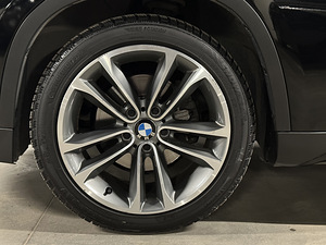 BMW X1 xDrive20i Sport line (6 foto / 15)